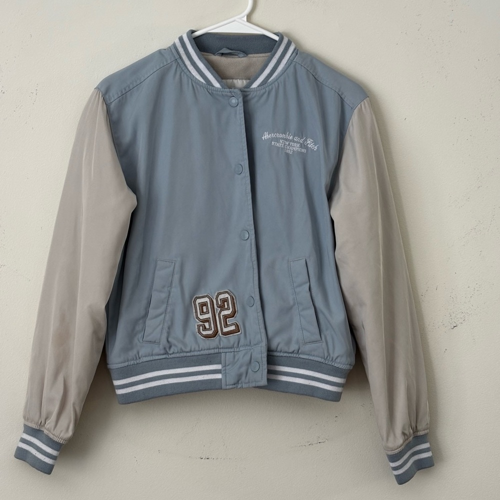 Abercrombie & Fitch VintageLight Blue and Cream Embroidered Logo Varsity Jacket